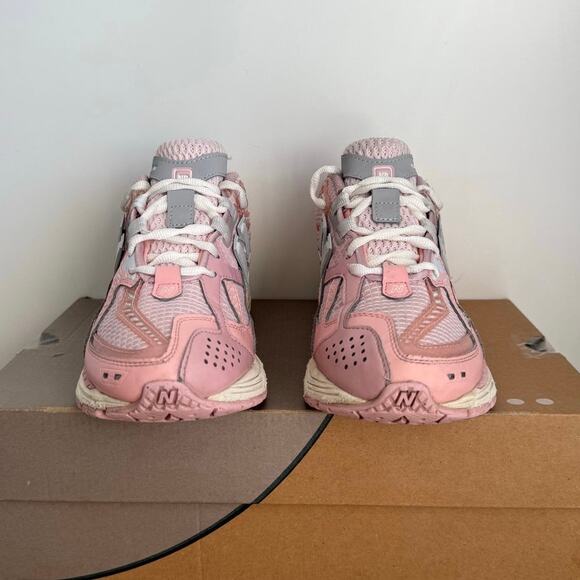 New Balance 1906 R ‘Lunar New Year Pink’ Unisex Sneakers- SZ M 5 D- W 6.5 main image 10